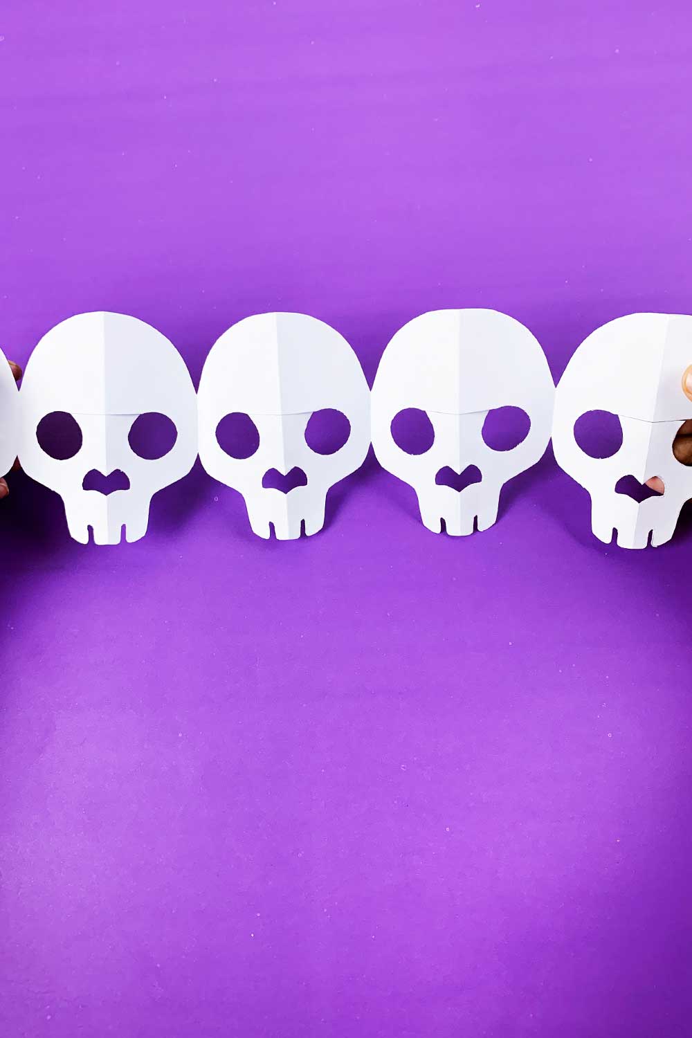 skull garland